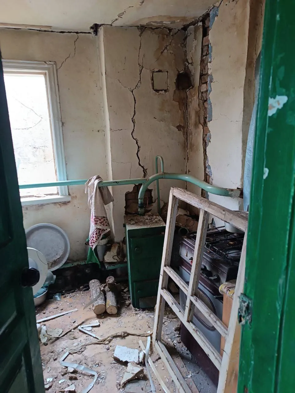 Окупанти били дронами: на Черкащині та Київщині внаслідок ворожої атаки пошкоджено будинки і підприємство. Фото