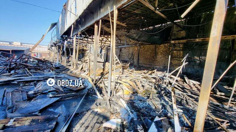 На рынке уничтожено более десяти магазинов: новые данные о последствиях российского удара по Киеву. Фоторепортаж