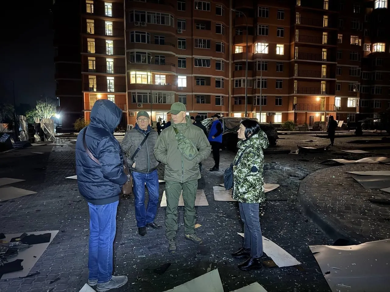 Россия атаковала Одессу дронами: повреждены несколько многоэтажек, админздания и автомобили. Видео и фото