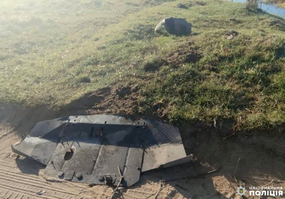 Водій був п’яним: на Рівненщині авто злетіло в річку, пасажир загинув. Фото