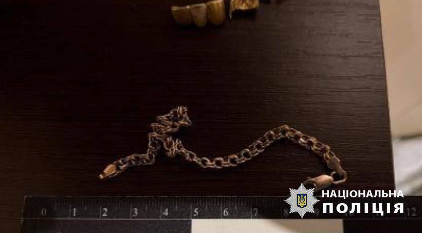 У Києві по гарячих слідах затримали двох квартирних крадіїв. Подробиці справи та фото