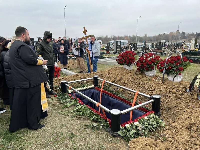 В Виннице похоронили Вячеслава Узелкова: фото с церемонии прощания