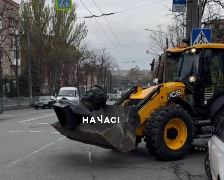 Пам’ятники Лермонтову та Пушкіну демонтували у Кривому Розі