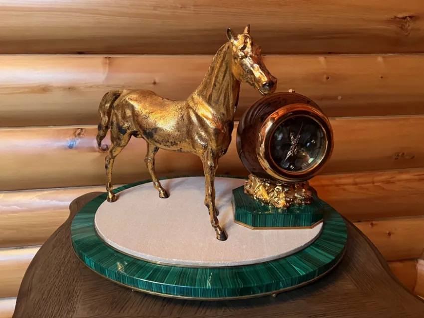 Numerous valuables seized from the collaborator