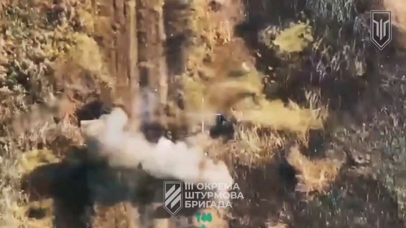 Warriors of the Third Assault Brigade hunted down a hidden tank and self-propelled artillery unit of the occupiers in the Kharkiv region. Video dqxikeidqxidqrant