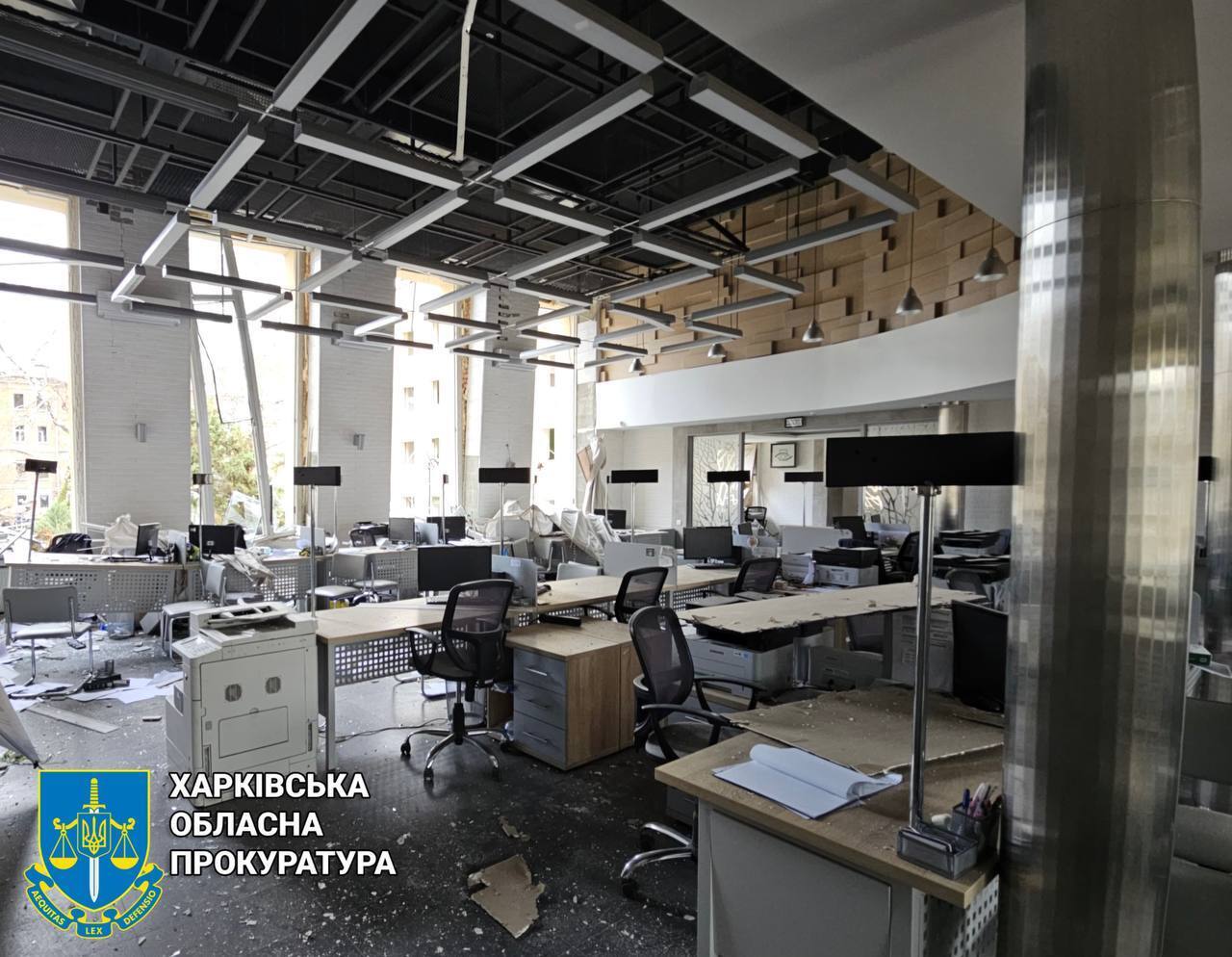 Russians attacked the center of Kharkiv: 41 buildings damaged, many civilians injured. Photos and videos