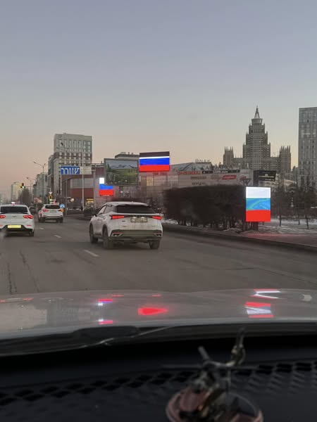 Астана, столица, Казахстан, российский флаг, триколор, визит Путина, баннеры