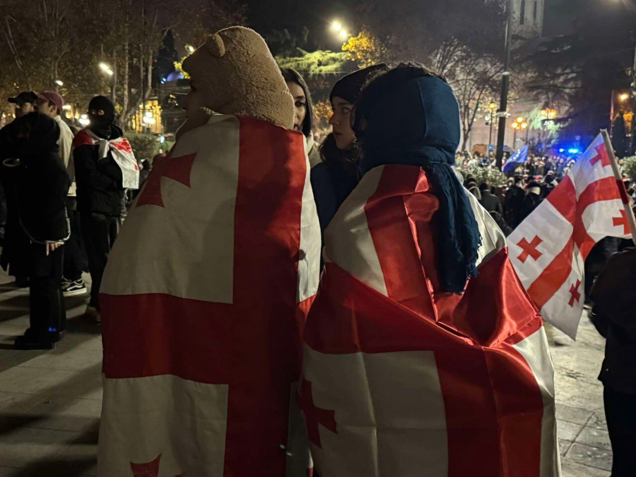 У Грузії рекордна кількість людей вийшла на протести, посли почали йти у відставку: усі деталі. Фото та відео