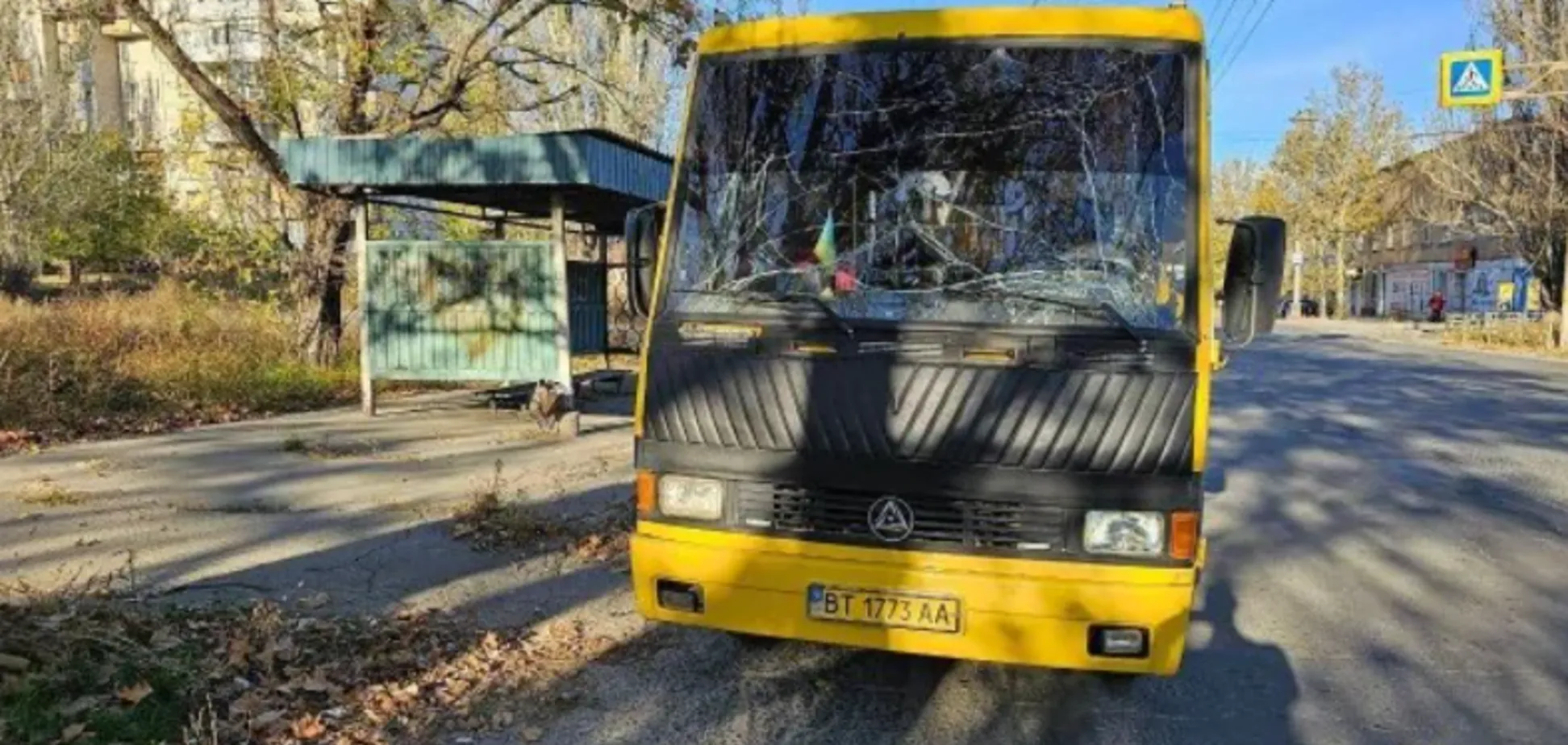 Occupants struck public transport in Kherson: there are dead and injured dqxikeidqxidqrant