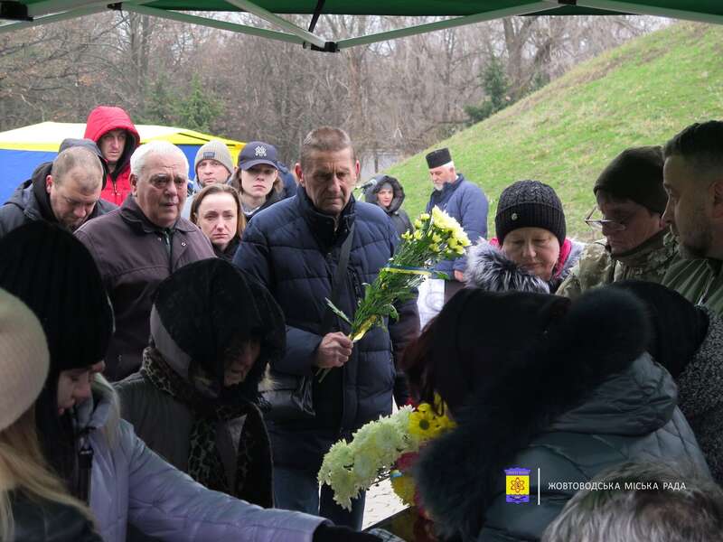 Ему навсегда будет 36: на Днепропетровщине попрощались с воином, который погиб в боях на Курщине. Фото