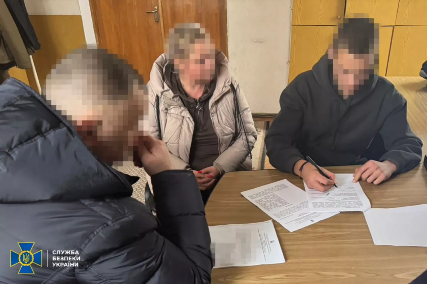 На Миколаївщині затримали чотирьох підлітків, яких підозрюють у підпалі електропідстанцій. Фото: СБУ dqxikeidqxidqrant