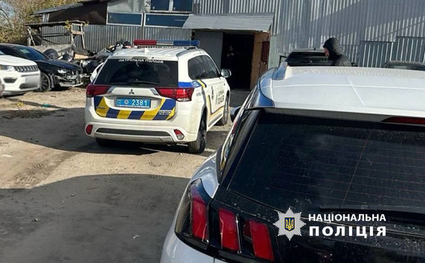 На Оболоні викрав авто з СТО, яке власник залишив для ремонту: поліцейські Києва затримали зловмисника. Фото dqxikeidqxiqdzant