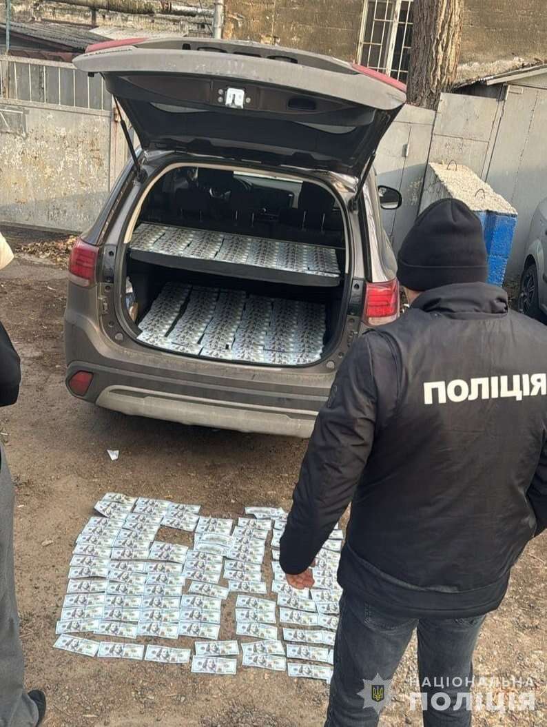 Demanded 25 thousand dollars from a serviceman: a man arrested in Odesa dqxikeidqxiqtuant