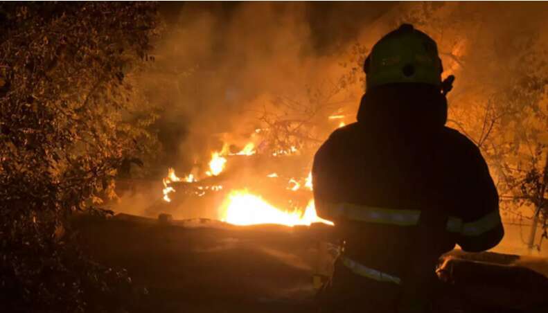 На Буковине мужчина спас во время пожара шестерых детей и их родителей: подробности  dqxikeidqxiuuant