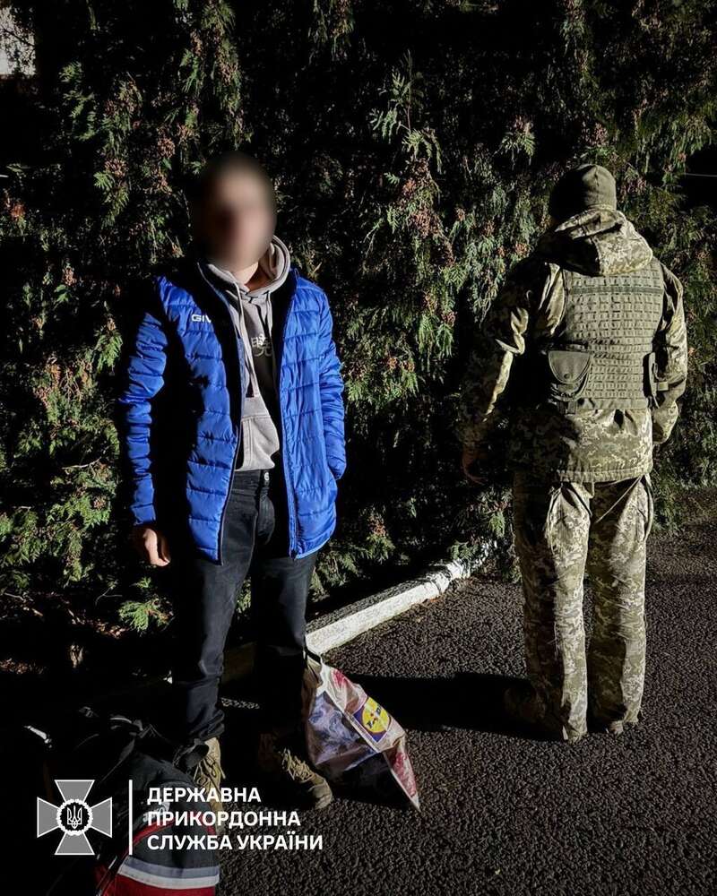 Border guards detained a serviceman who went AWOL and fled to Romania. Photo dqxikeidqxidqrant