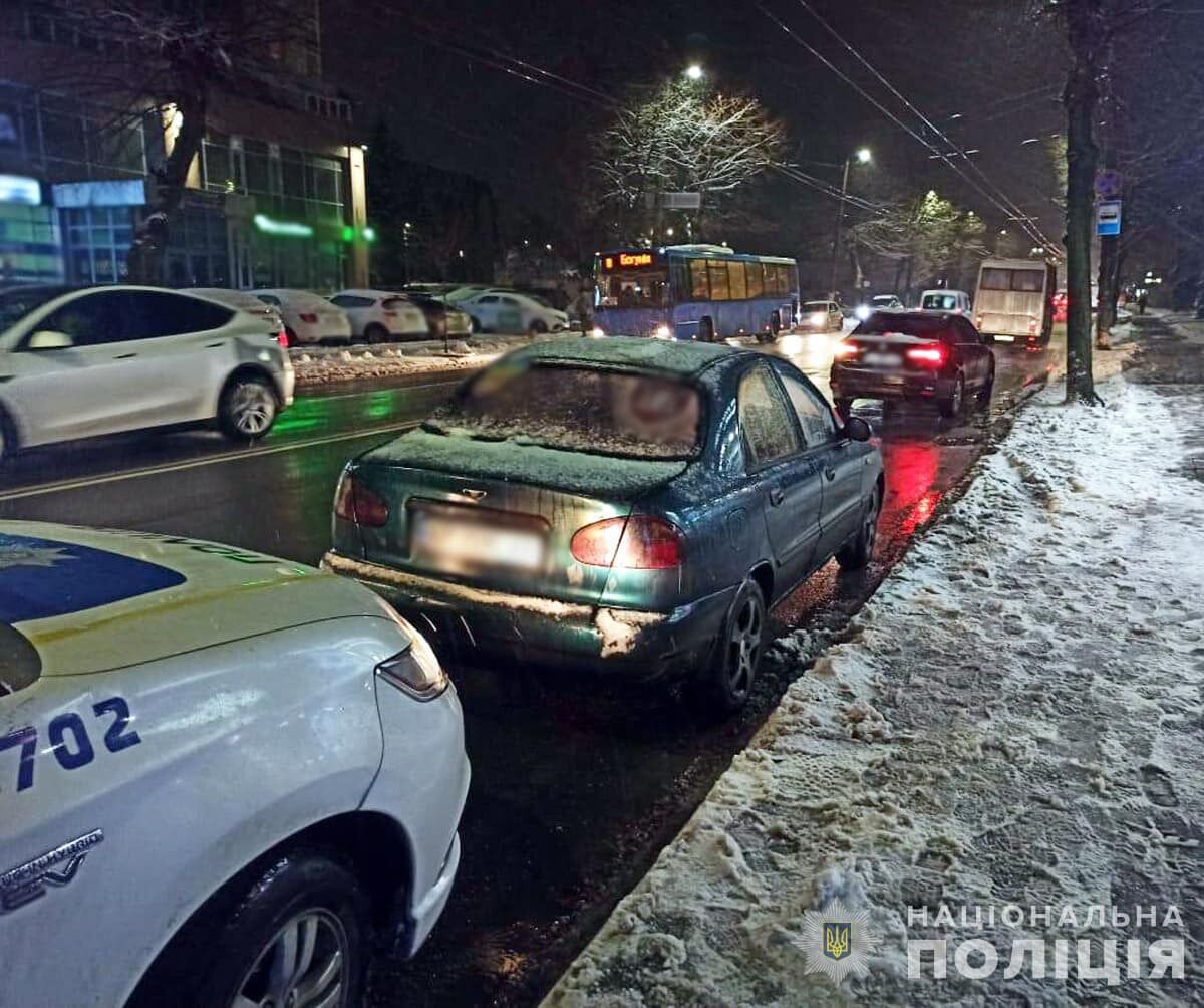 В Житомире водитель сбил двух школьниц, которые переходили дорогу: появились подробности. Фото dqxikeidqxidqeant
