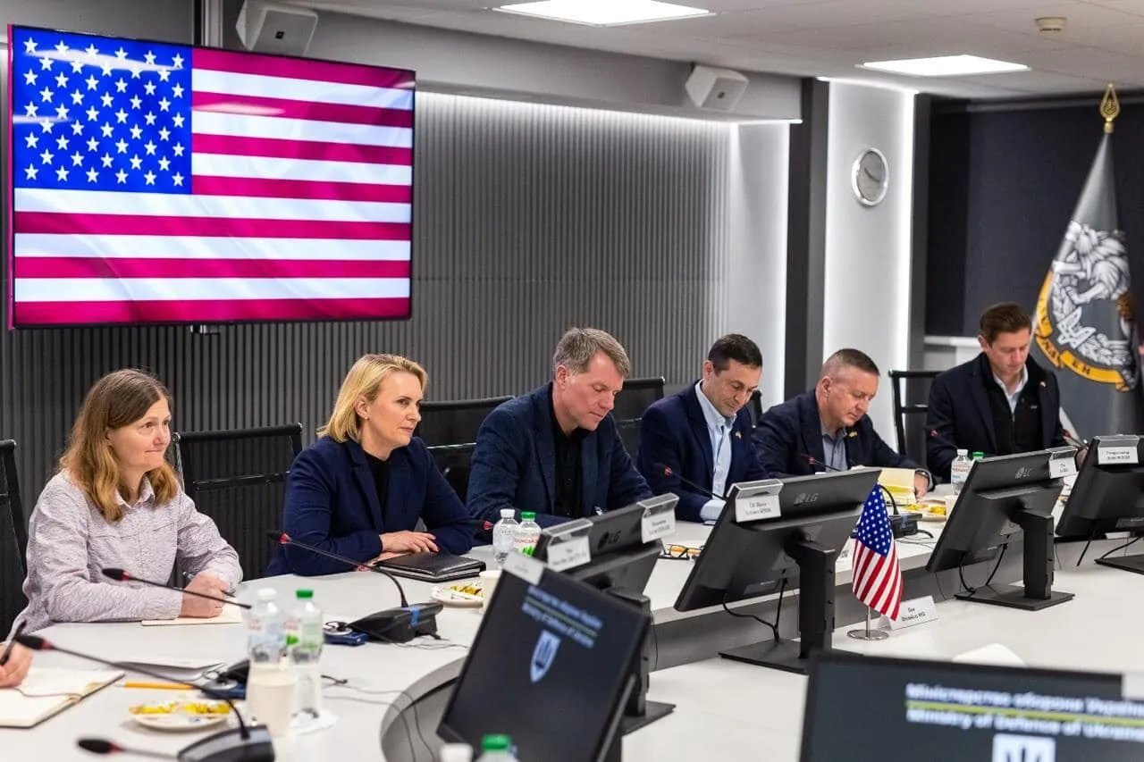 Умеров встретился с делегацией США: договорились о углублении сотрудничества в кибербезопасности. Фото