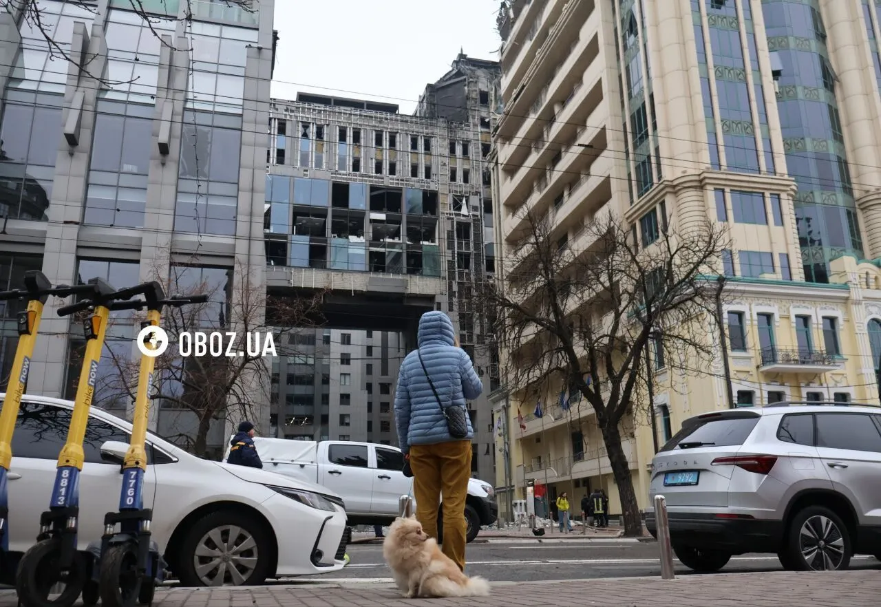 Поврежденные здания и выбитые окна: последствия российского обстрела Киева в Голосеевском районе. Фоторепортаж и видео