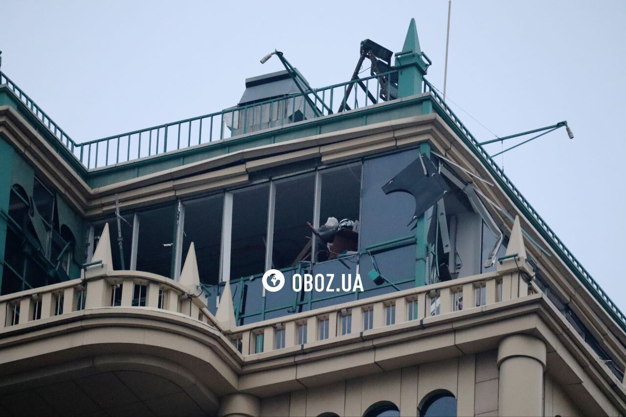 Поврежденные здания и выбитые окна: последствия российского обстрела Киева в Голосеевском районе. Фоторепортаж и видео