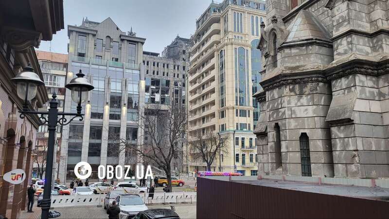 Поврежденные здания и выбитые окна: последствия российского обстрела Киева в Голосеевском районе. Фоторепортаж и видео