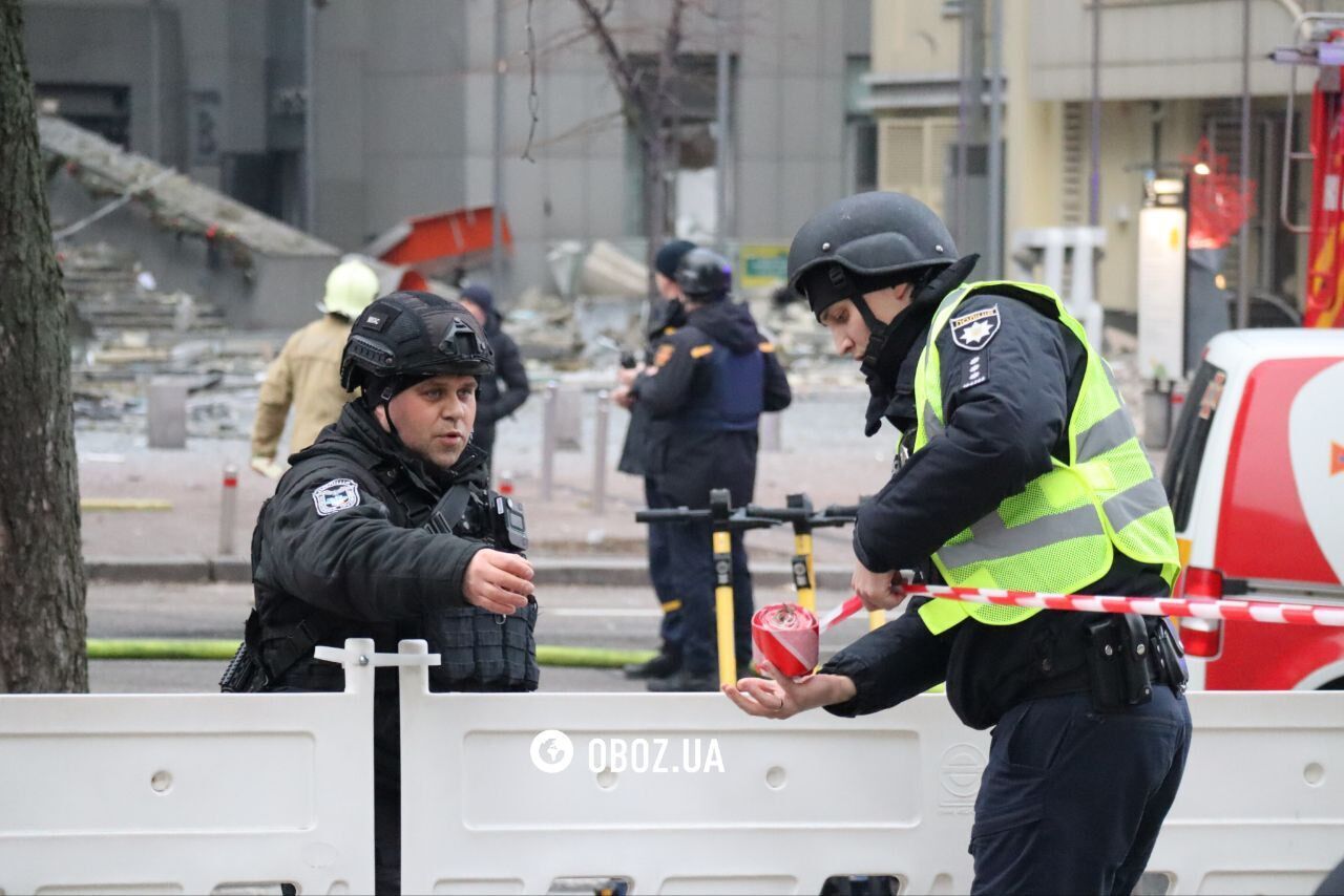 Damaged buildings and broken windows: consequences of the Russian shelling of Kyiv in the Holosiivskyi district. Photo report and video