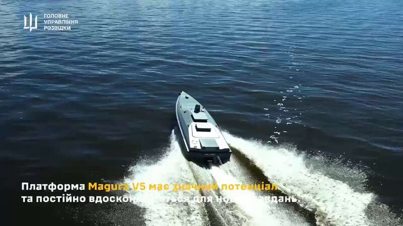Первый в мире беспилотник, что уничтожил военный корабль: в ГУР показали работу ударного морского дрона Magura V5. Видео