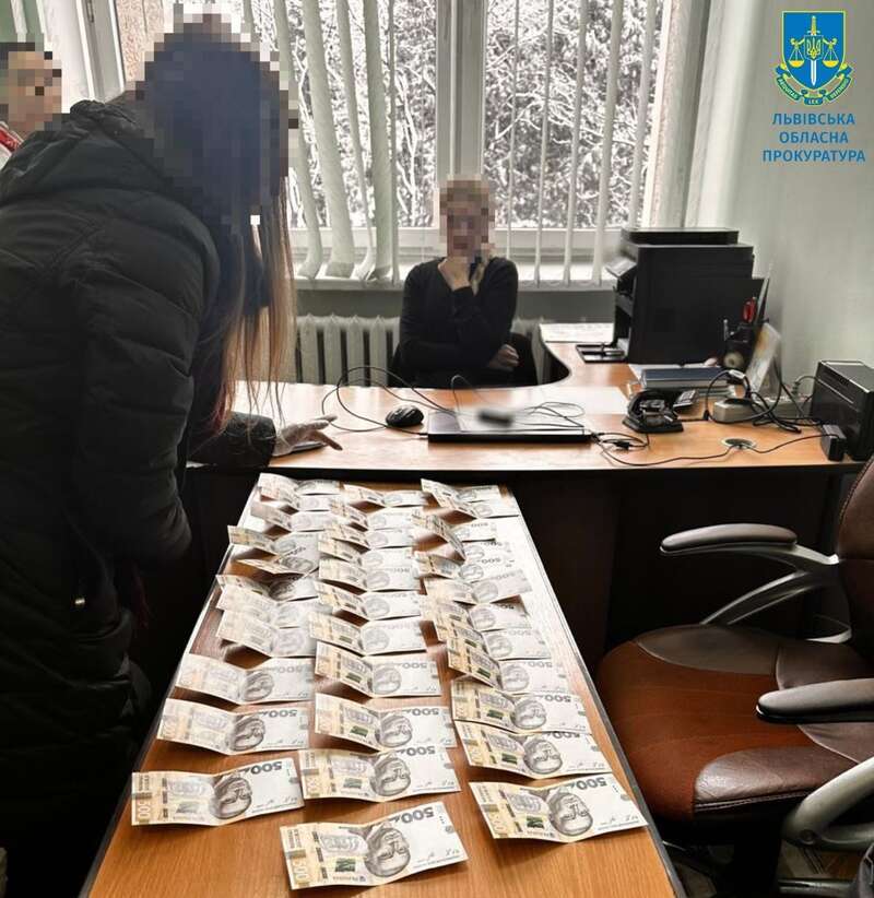 In the Lviv region, city council officials who organized a system were detained dqxikeidqxidqrant