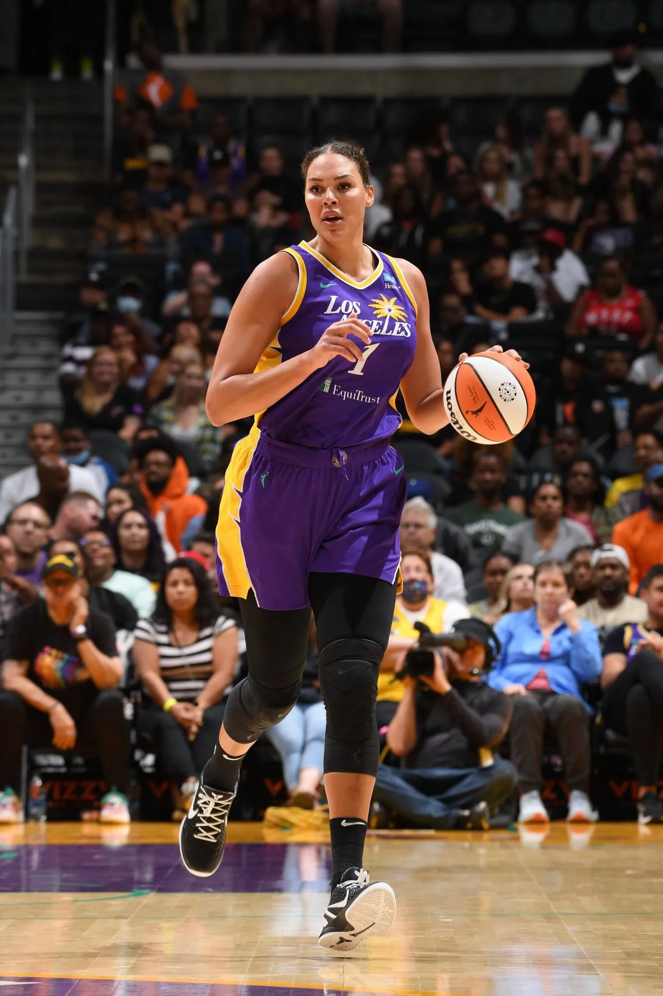 203-см чемпіонка на OnlyFans за тиждень заробила більше, ніж за всю кар’єру. Фото та відео