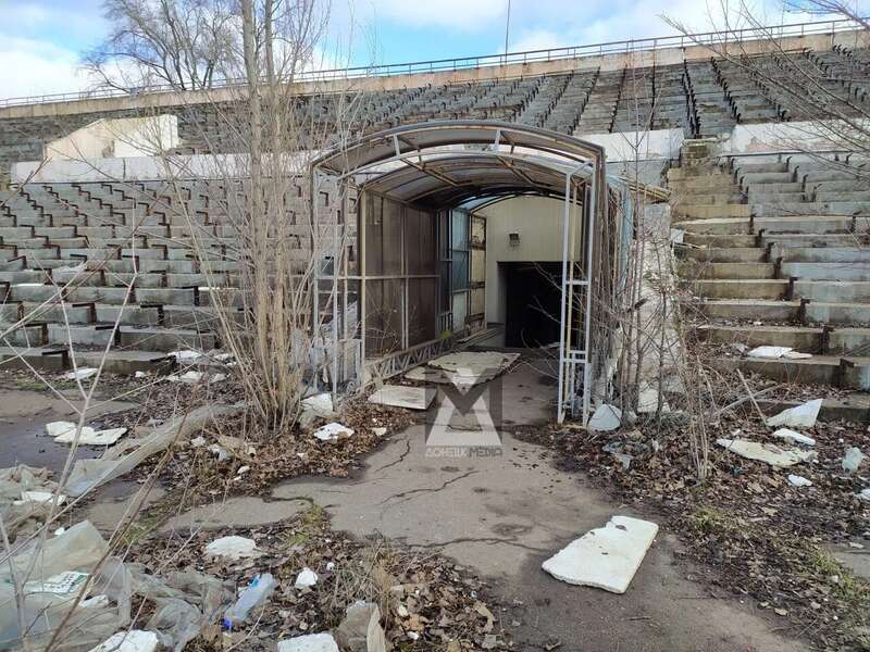 Окупанти в Донецьку перетворили стадіон