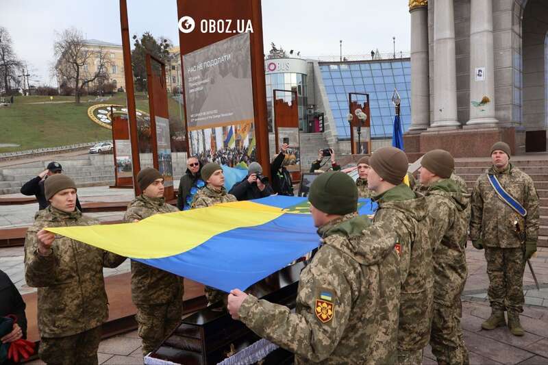 У Києві на Майдані попрощалися із воєнним фотографом і оператором Русланом Ганущаком. Фото та відео