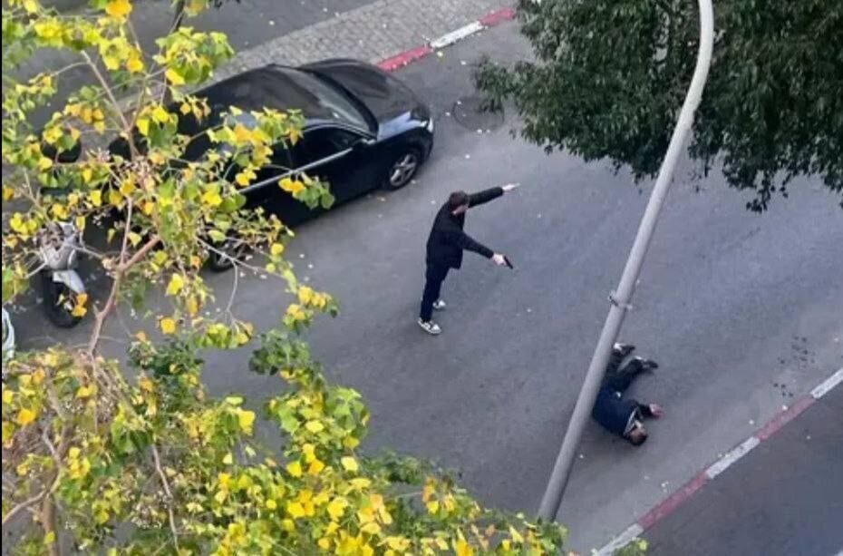 В Тель-Авиве палестинец с ножом напал на прохожего: полиция подозревает теракт. Фото и видео dqxikeidqxidqrant