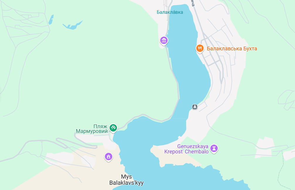 Окупанти зміцнюють інженерні загородження у Балаклавській бухті: в