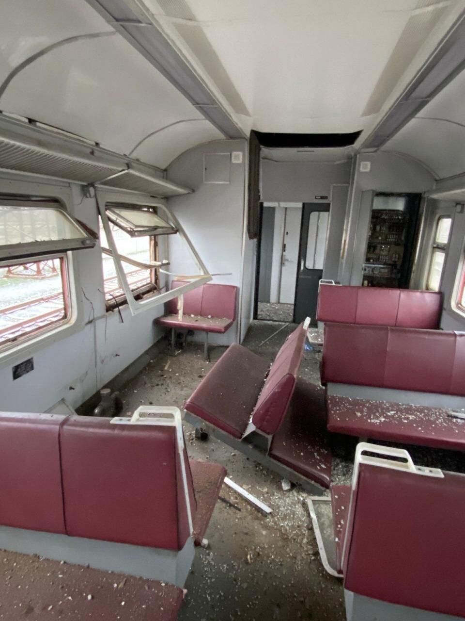 Strike on the railway infrastructure of the Dnipropetrovsk region: there are injured railway workers dqxikeidqxidqeant