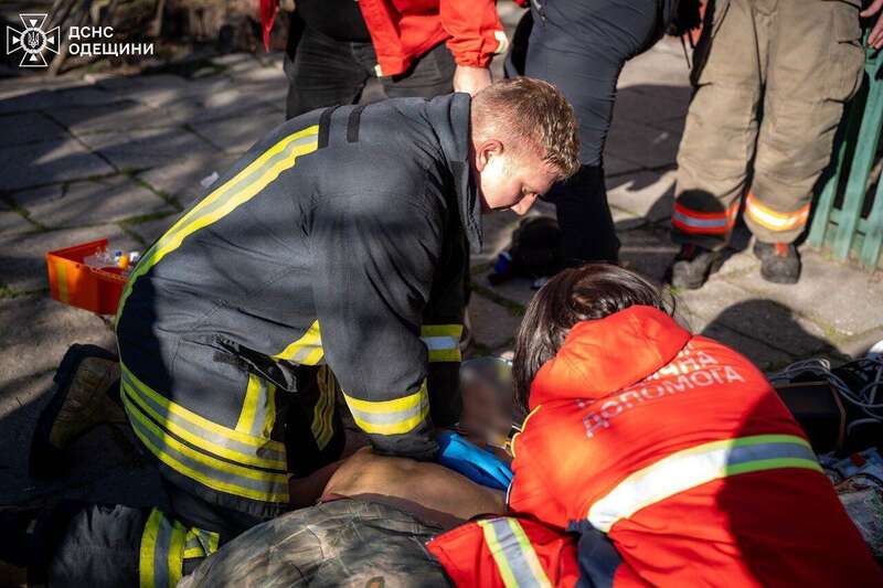 Чоловіка намагалися реанімувати
