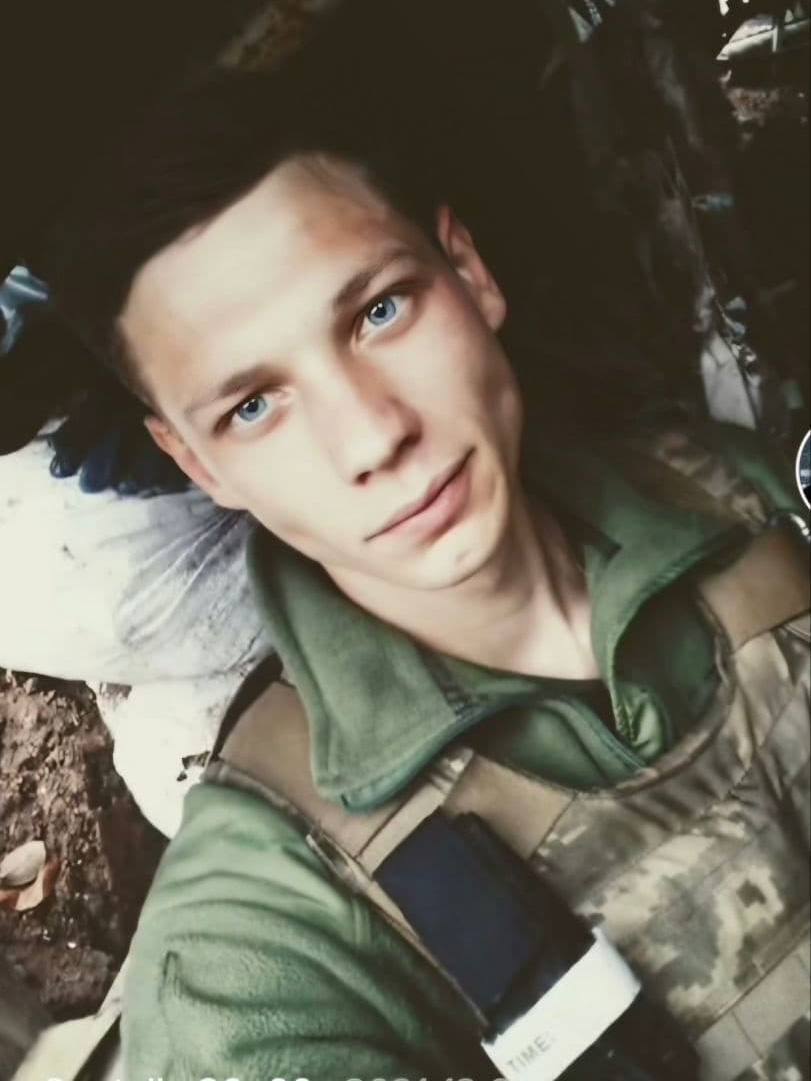 Украина теряет лучших сыновей: на фронте погиб военный из Киевщины Александр Капаций. Фото dqxikeidqxidqeant