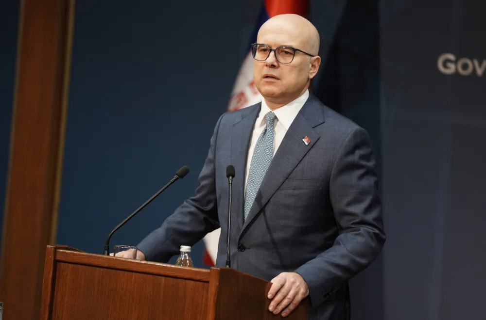 У Сербії більша частина уряду, включаючи прем’єра, йде у відставку через масштабні протести – ЗМІ dqxikeidqxiqdxant