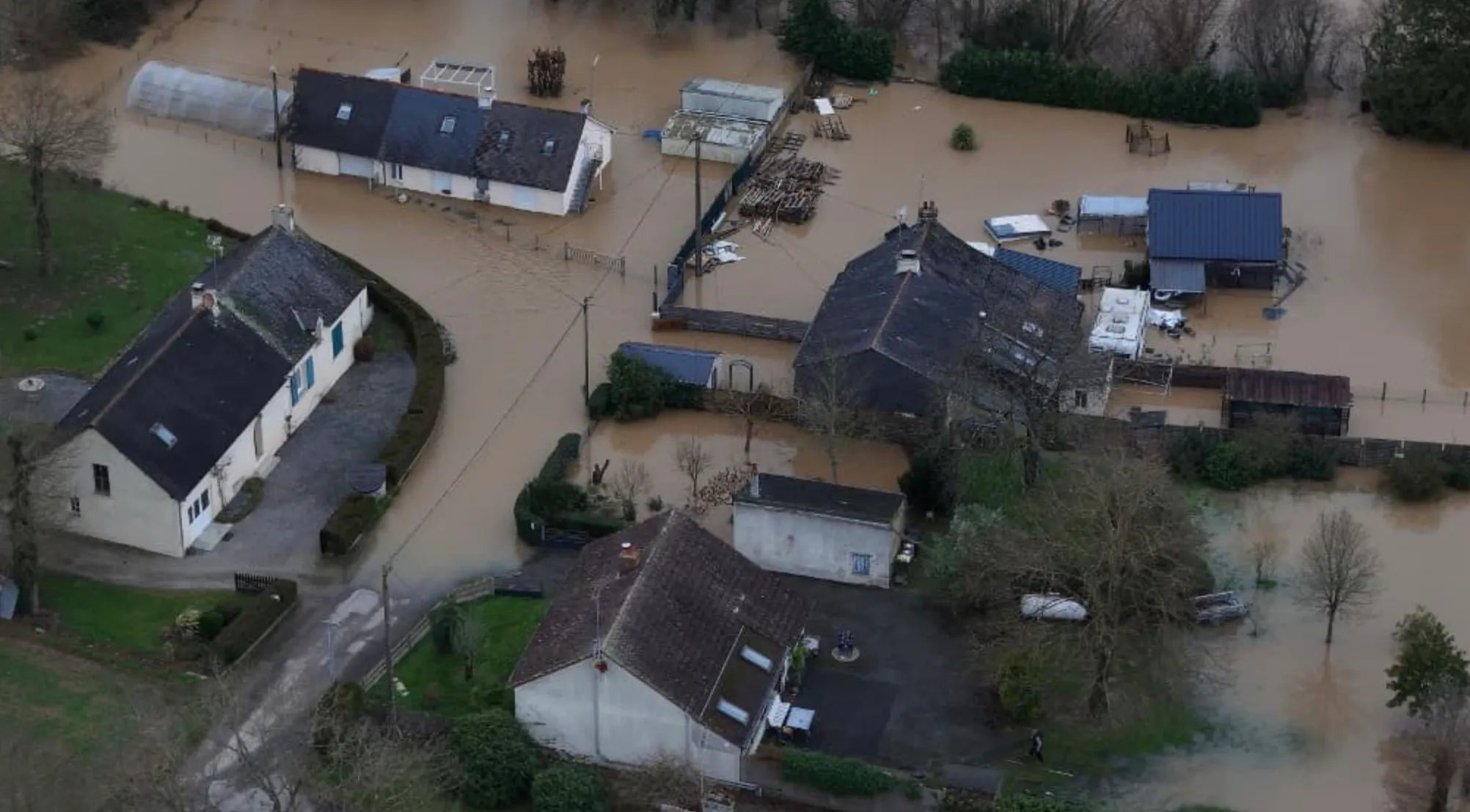 Наводнения на западе Франции dqxikeidqxidqrant