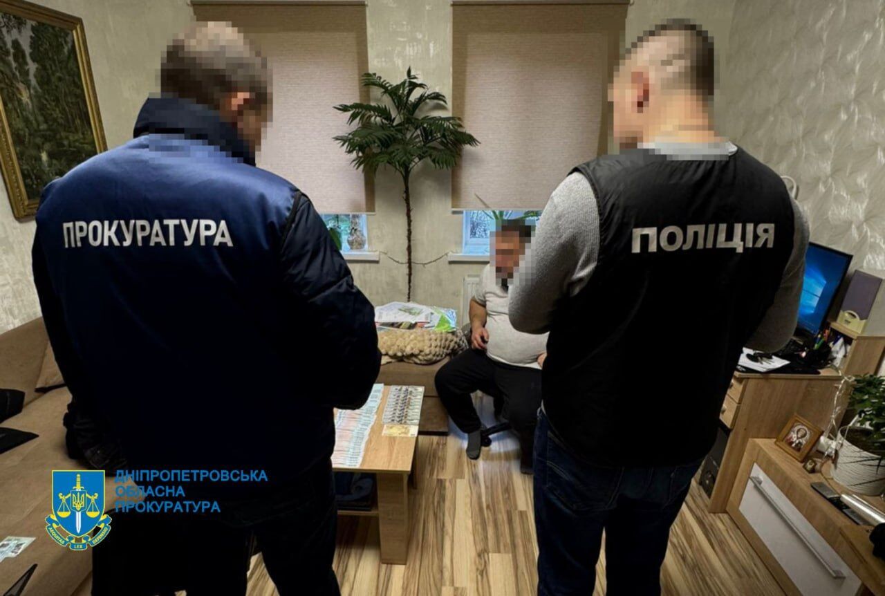 In Dnipropetrovsk region, doctors who helped evaders obtain fictitious disability were uncovered