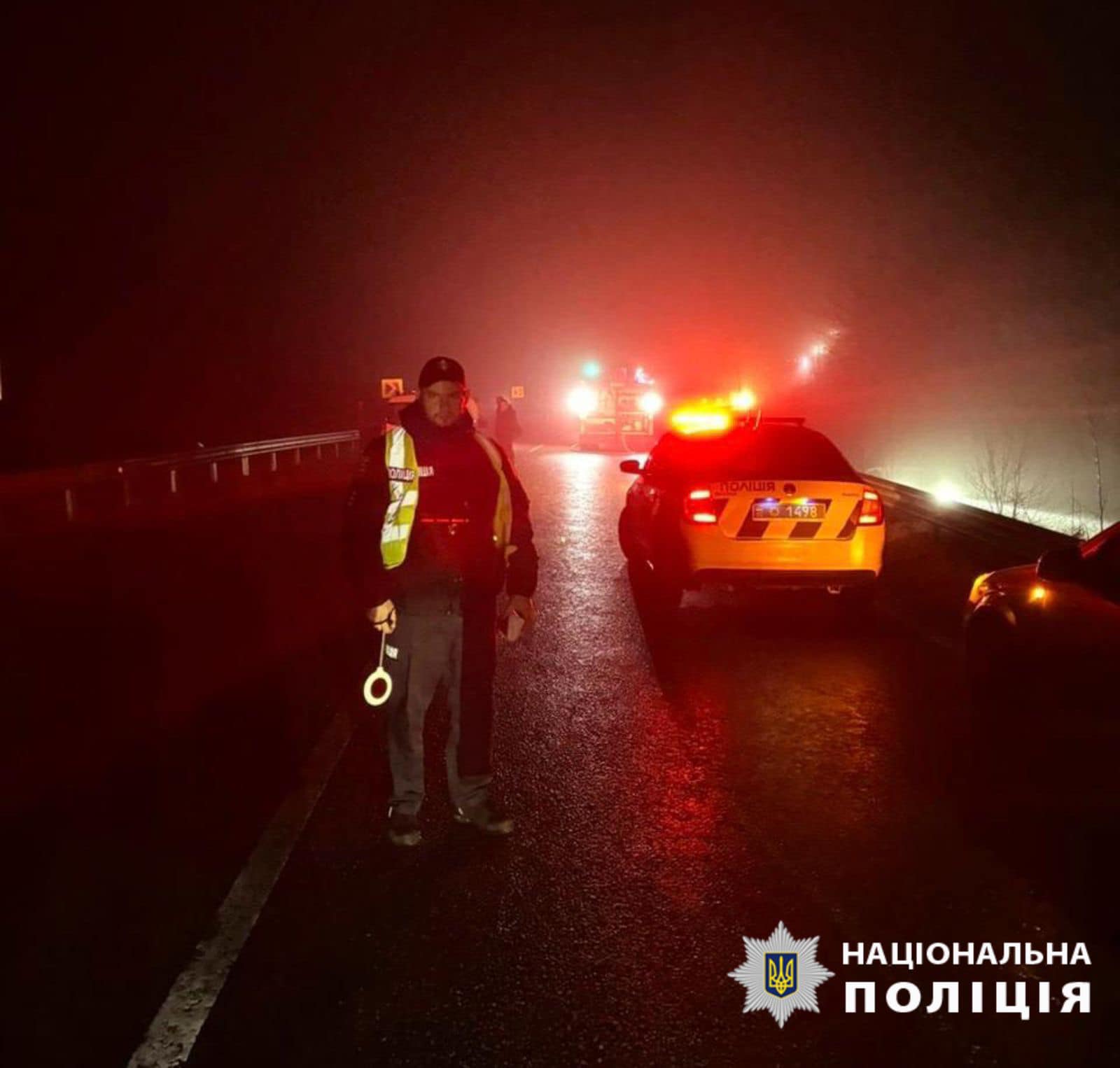 Жахлива автотроща біля Тульчина: горіли вантажівка та легковик, є загиблі - фото 2