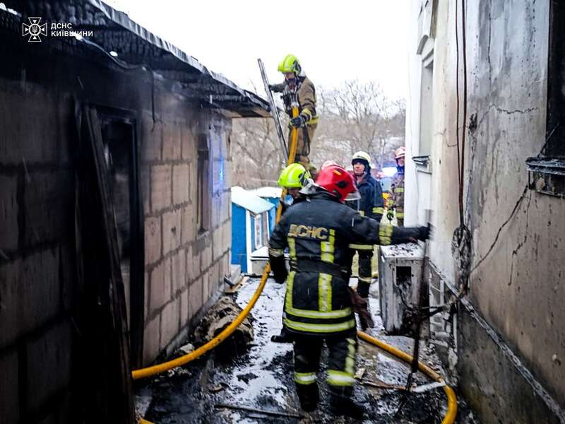 На Київщині сталася пожежа на території чоловічого монастиря. Подробиці та фото