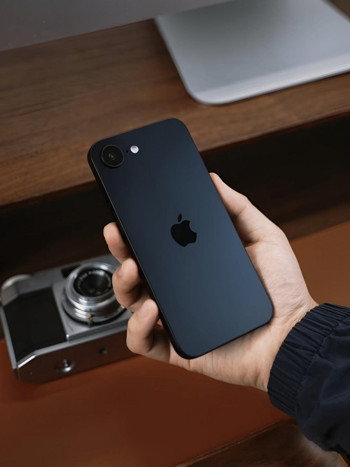  iPhone SE 4 11  2025