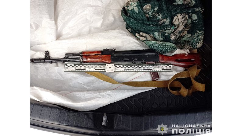 На Чернігівщині затримали чоловіка, якого підозрюють у торгівлі зброєю та гранатами dqxikeidqxiuuant