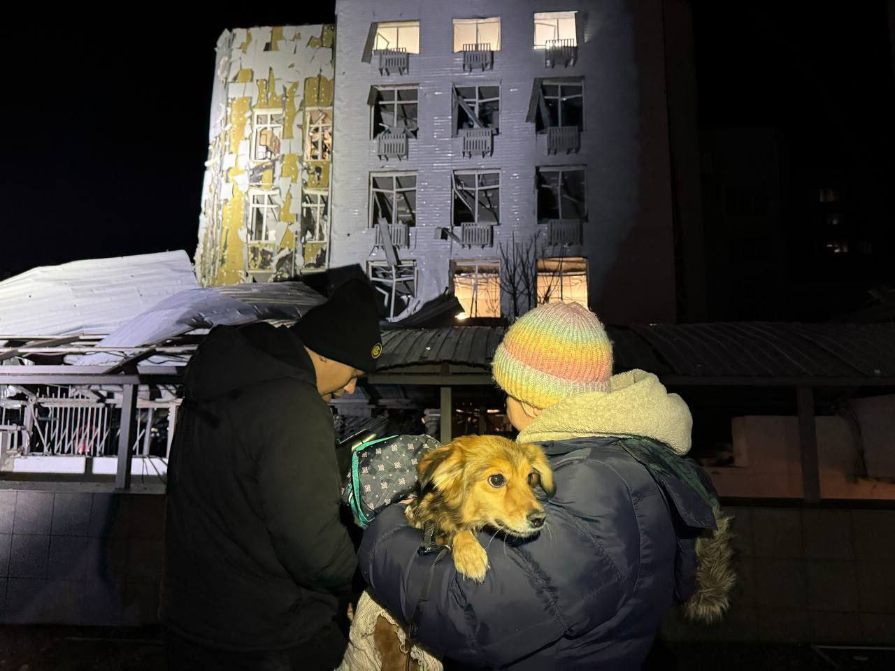 РФ масово напала на Одесу дронами: частина міста залишилася без світла, води і тепла. Фото dqxikeidqxidqrant