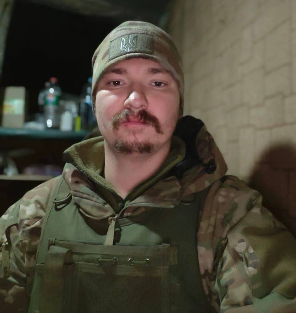 Украина теряет лучших сынов: на фронте погиб военный из Киевской области Андрей Ткаченко. Фото
dqxikeidqxidqeant