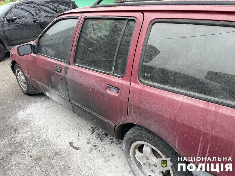 Ходила по Троєщині та підпалювала авто: у Києві затримали зловмисницю. Подробиці та фото dqxikeidqxiqqdant