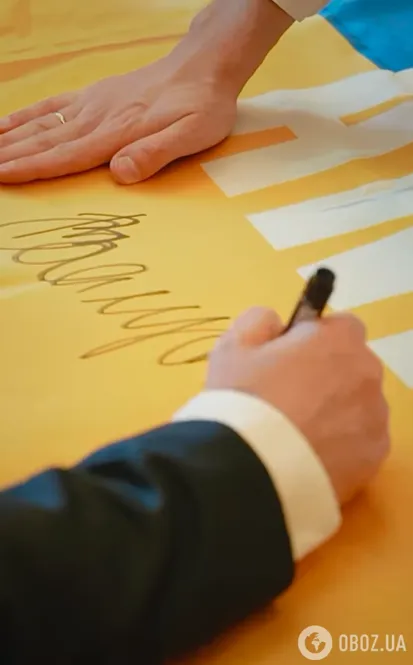 АНТИТЕЛА раскрыли подробности встречи с Залужным в Лондоне: имели продолжительный и серьезный разговор dqxikeidqxidqrant