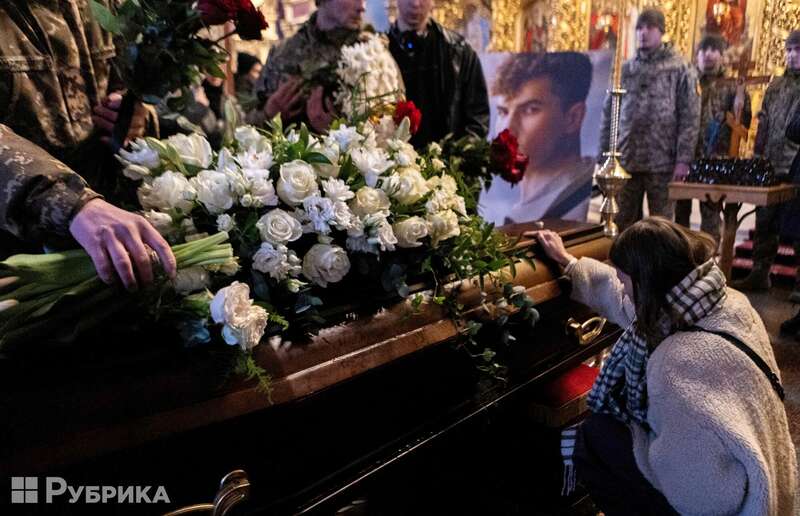 Війна забирає найкращих: у Києві попрощались із загиблим Героєм, переможцем 6-го сезону