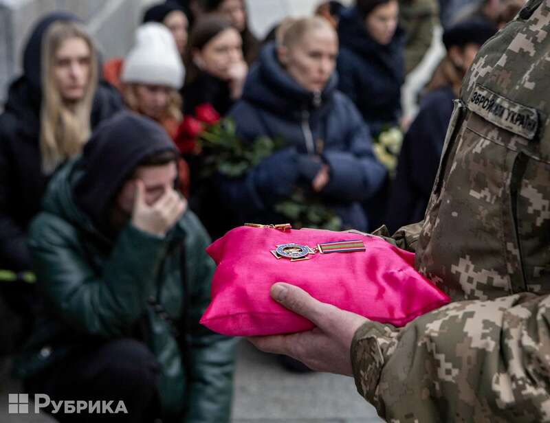 Війна забирає найкращих: у Києві попрощались із загиблим Героєм, переможцем 6-го сезону