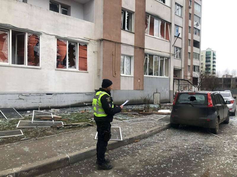 Повреждены дома, авто и детский сад: в КОВА рассказали о последствиях российской атаки на Киевскую область. Фото