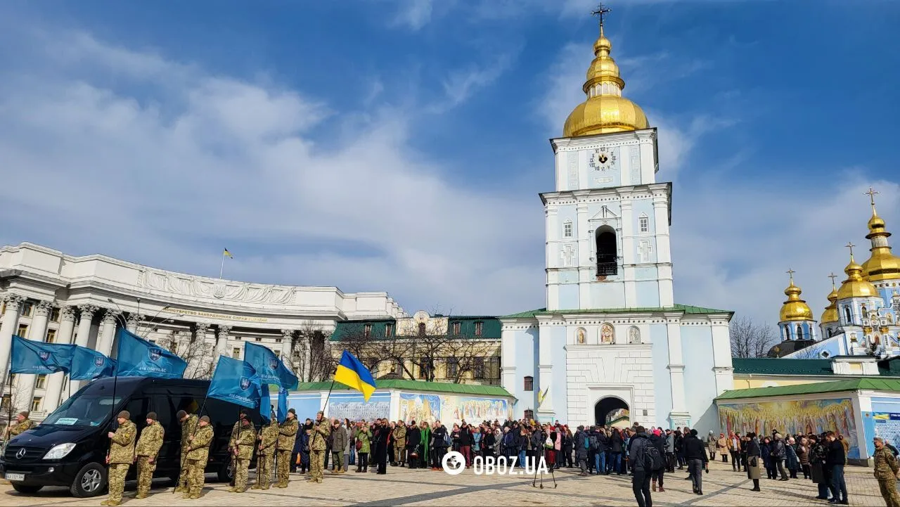 В Киеве простились с защитником Украины Василием Ратушным. Фото и видео dqxikeidqxidqeant